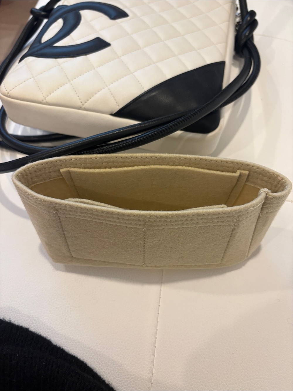 Chanel 🔥 Quilted CC Large Cambon Crossbody Shoulder Black White Great Condition - Picture 12 of 14